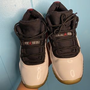 Jordan 11 Low “Tuxedo”